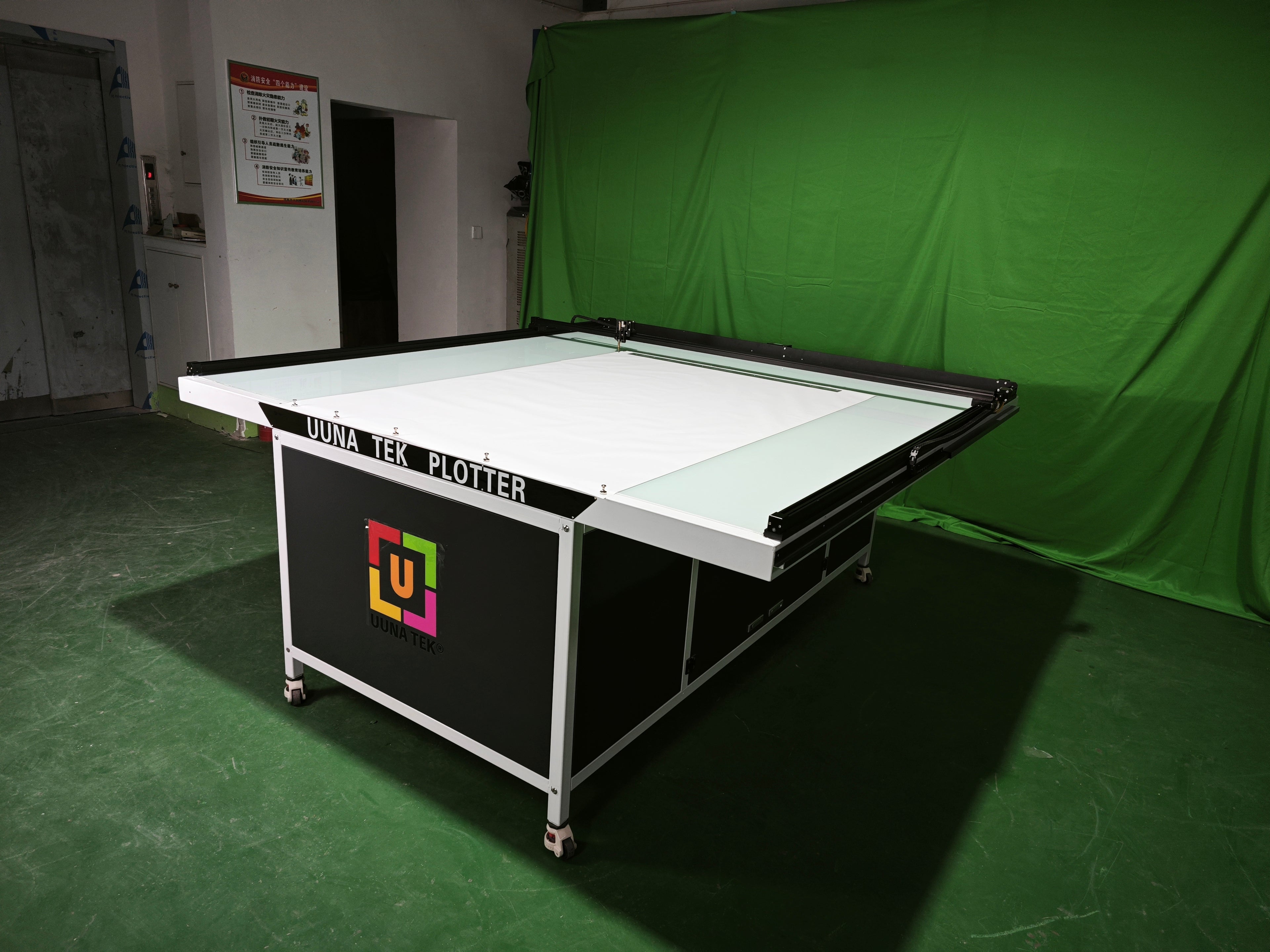 UUNA TEK 3.0 - Robots de Traçage Tout-en-Un Haut de Gamme Pré-assemblés pour Dessin, Tailles 2X1.25M/2X2M/2X4M